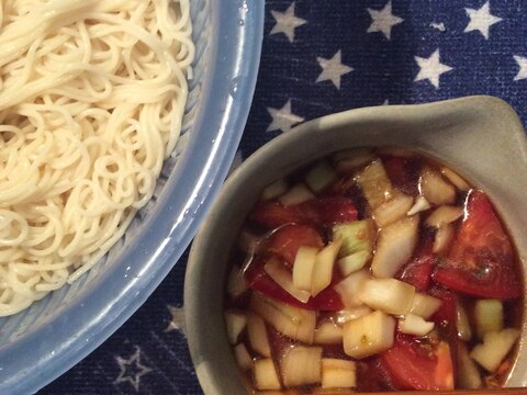 ザクザク玉ねぎと♪トマトのつけつゆ